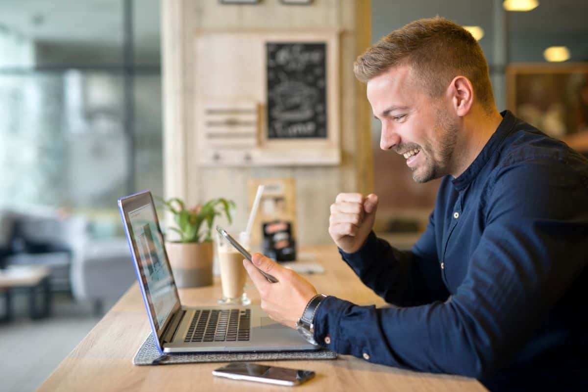 Połącz się z dowolnym Wi-Fi bez hasła