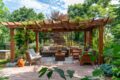 Le Guide Ultime des Pergolas : Choix et Installation
